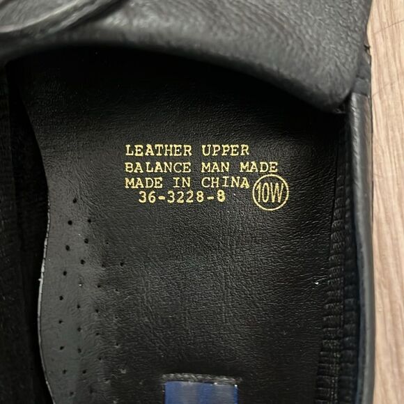 Hunter’s Run Leather Indigenous Beaded Moccasins - Picture 5 of 11